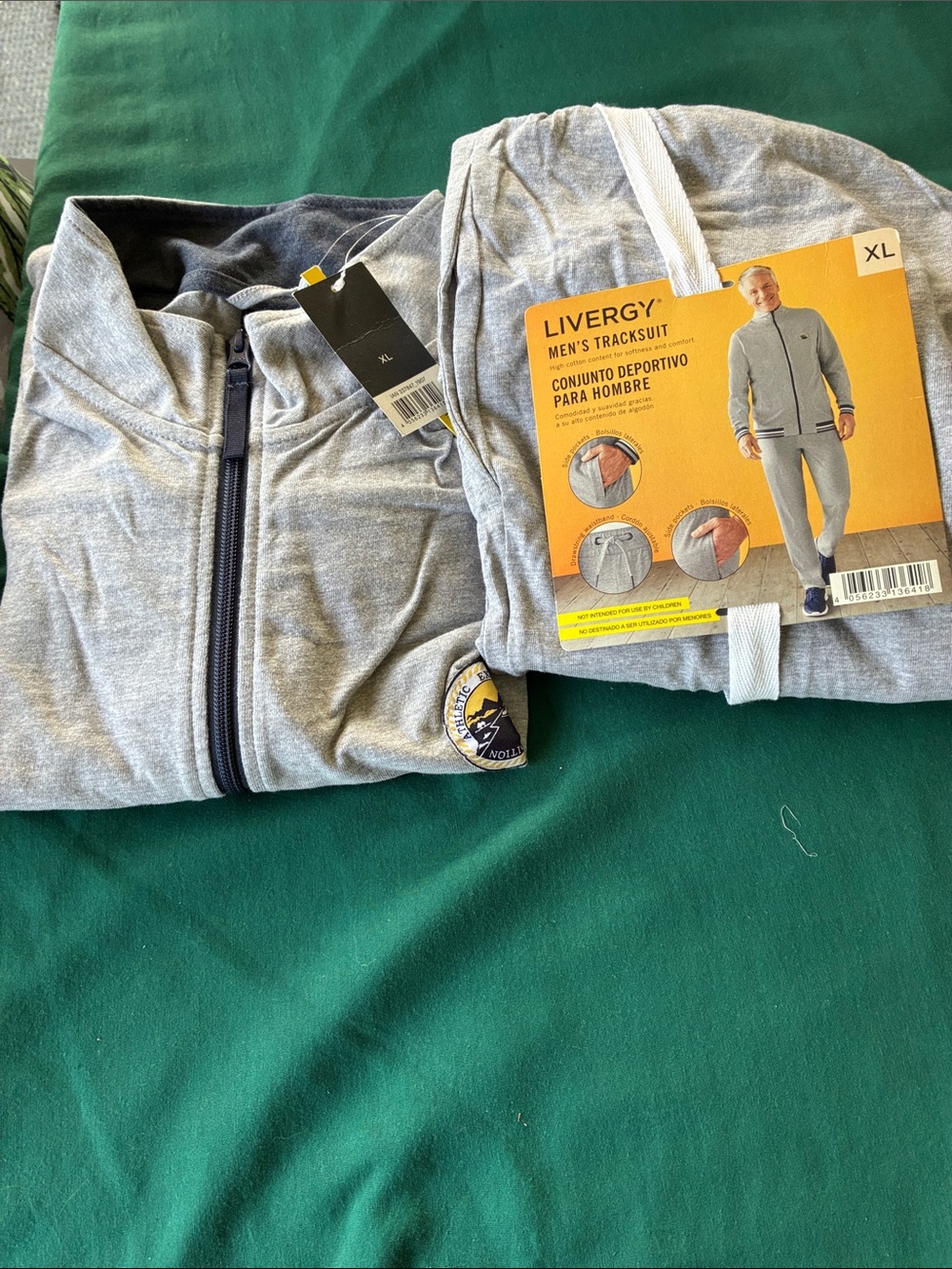 Livergy Men’s XL ' Gray/Navy Tracksuit
